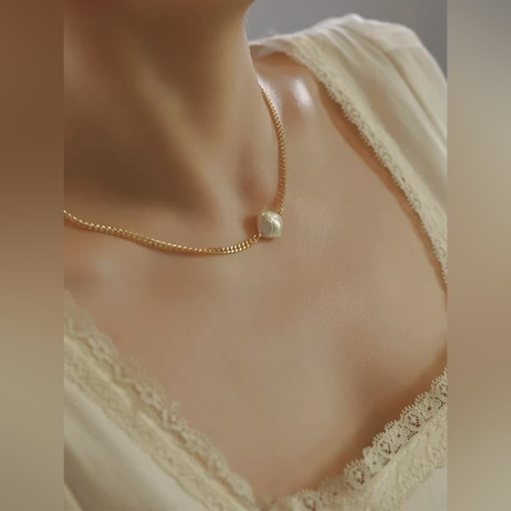 - 18K GP Freshwater pearls double chain Neckalce
